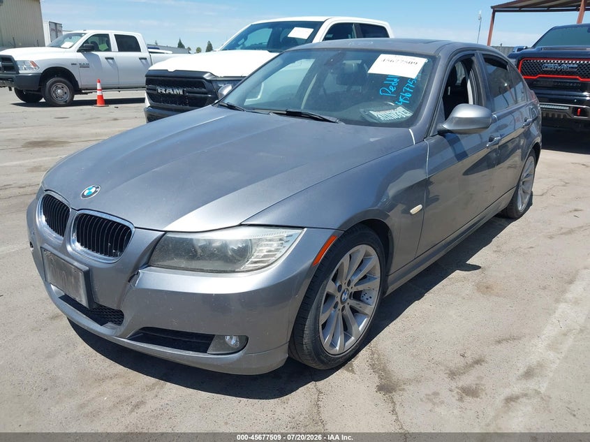 2011 BMW 3 series VIN WBAPH5G56BNM73281 IAAI salvage auction — NORMAL WEAR, Clear - Dealer Only (California), sold $925 on 2026-08-01 (photo 2)