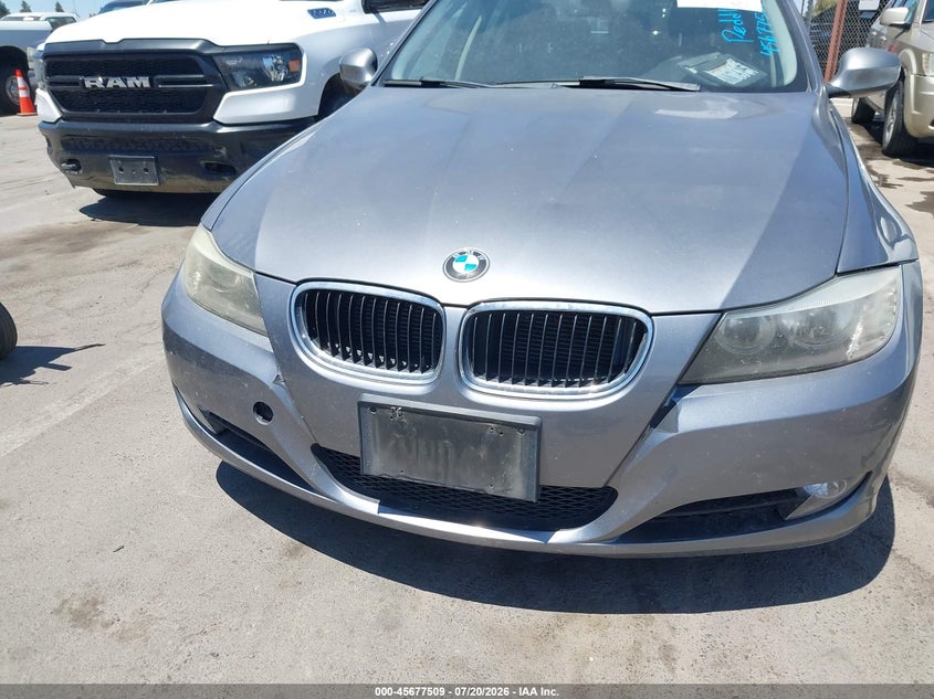 2011 BMW 3 series VIN WBAPH5G56BNM73281 IAAI salvage auction — NORMAL WEAR, Clear - Dealer Only (California), sold $925 on 2026-08-01 (photo 6)
