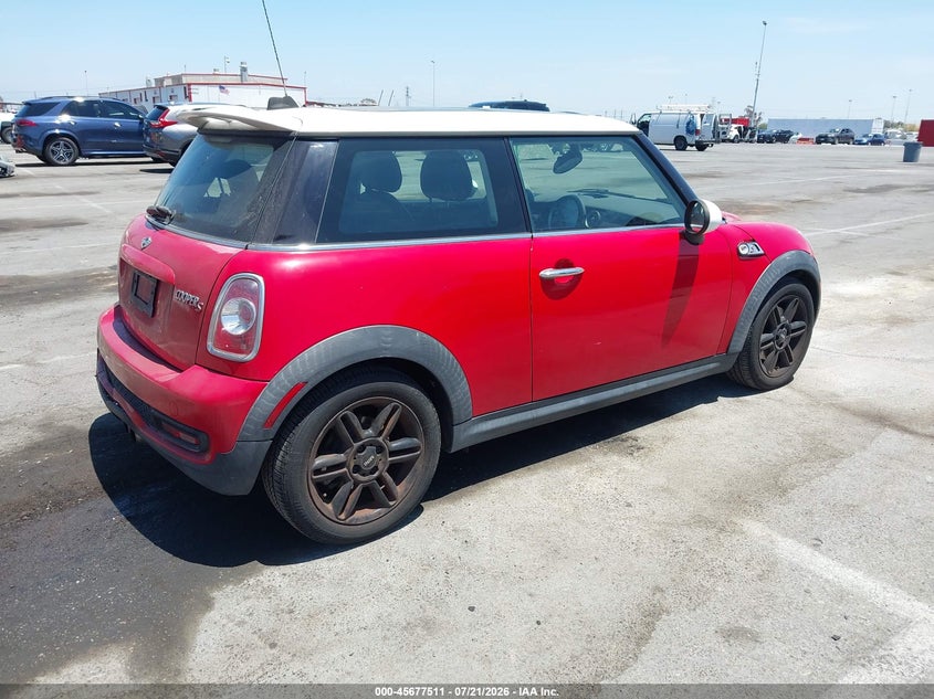 2013 Mini Hard top VIN WMWSV3C59DT388852 IAAI salvage auction — LEFT REAR, Wait Title, sold $1,600 on 2026-08-29 (photo 4)