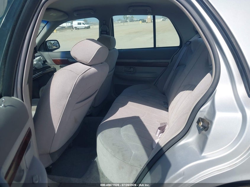 1997 Mercury Grand marquis VIN 2MELM74W6VX720452 IAAI salvage auction — RIGHT SIDE, Salvage (California), sold $375 on 2026-08-26 (photo 8)