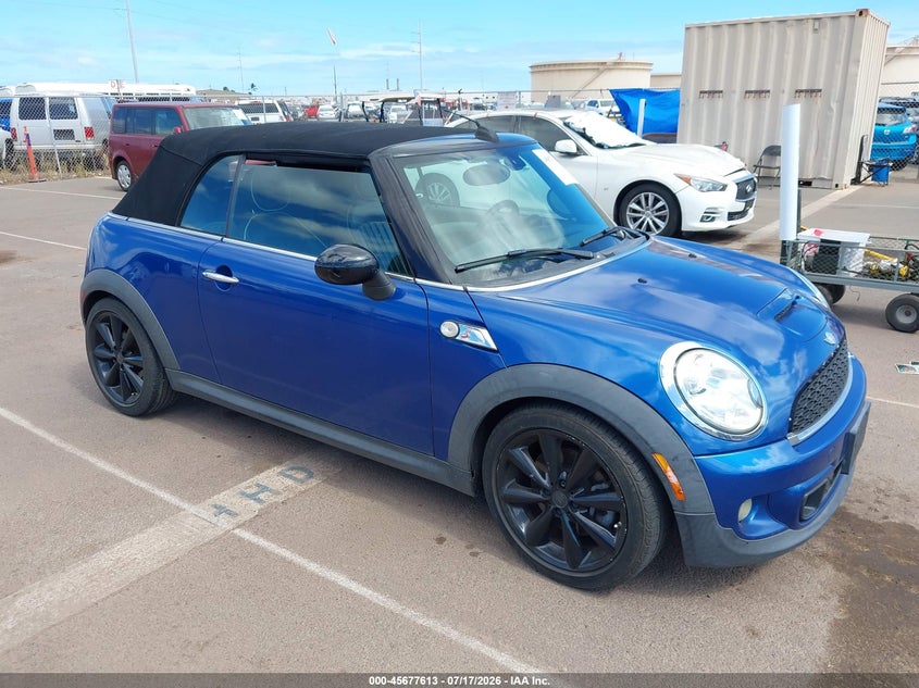 2013 Mini Convertible VIN WMWZP3C50DT551140 IAAI salvage auction — NORMAL WEAR, Clear (Hawaii), sold $100 on 2026-07-28 (photo 1)