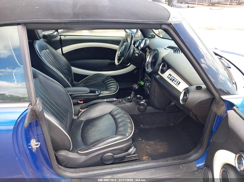 2013 Mini Convertible VIN WMWZP3C50DT551140 IAAI salvage auction — NORMAL WEAR, Clear (Hawaii), sold $100 on 2026-07-28 (photo 5)
