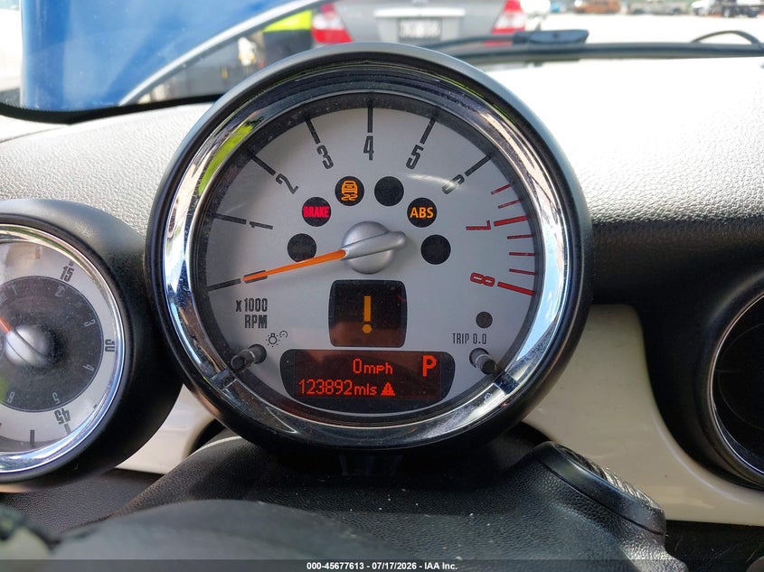 2013 Mini Convertible VIN WMWZP3C50DT551140 IAAI salvage auction — NORMAL WEAR, Clear (Hawaii), sold $100 on 2026-07-28 (photo 7)