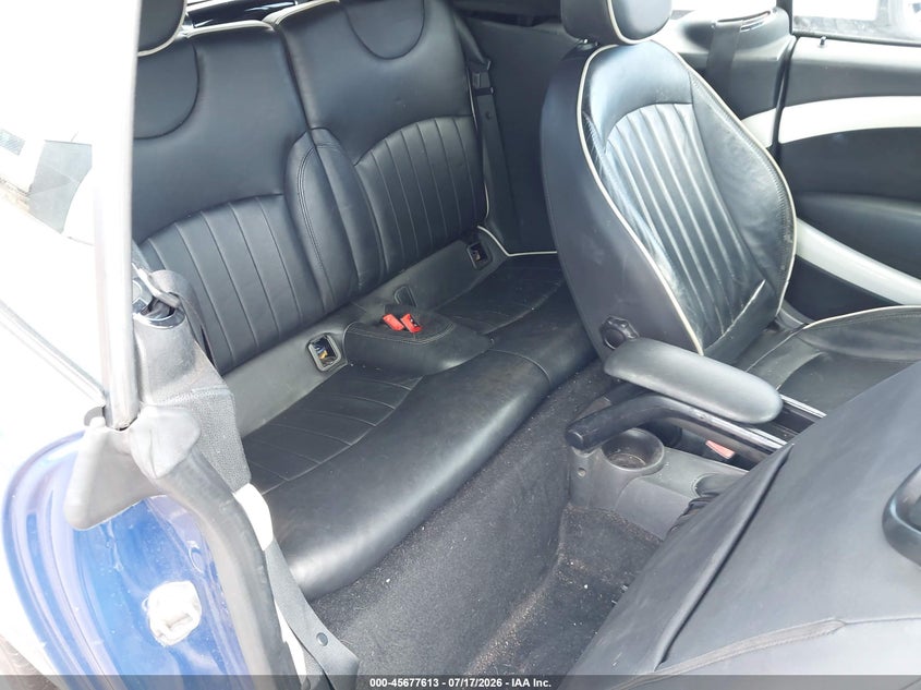 2013 Mini Convertible VIN WMWZP3C50DT551140 IAAI salvage auction — NORMAL WEAR, Clear (Hawaii), sold $100 on 2026-07-28 (photo 8)