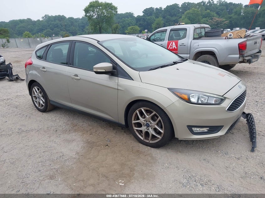 2015 Ford Focus VIN 1FADP3K2XFL284019 IAAI salvage auction — NORMAL WEAR, Clear (New Jersey), sold $900 on 2026-07-26 (photo 1)