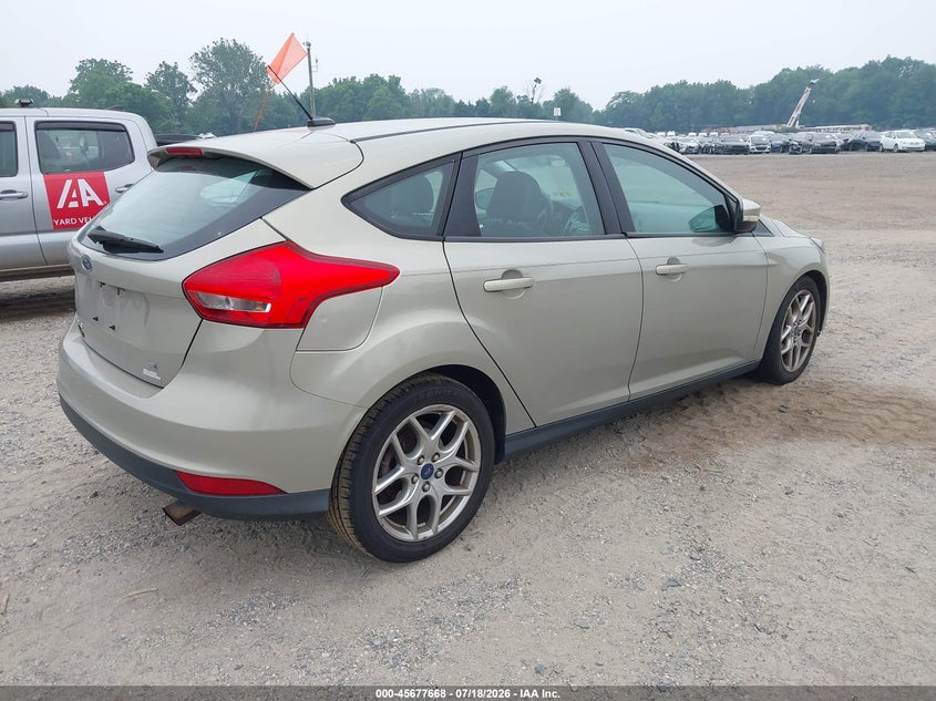2015 Ford Focus VIN 1FADP3K2XFL284019 IAAI salvage auction — NORMAL WEAR, Clear (New Jersey), sold $900 on 2026-07-26 (photo 4)