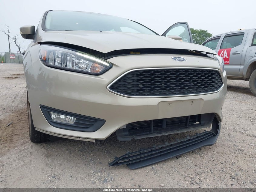 2015 Ford Focus VIN 1FADP3K2XFL284019 IAAI salvage auction — NORMAL WEAR, Clear (New Jersey), sold $900 on 2026-07-26 (photo 6)
