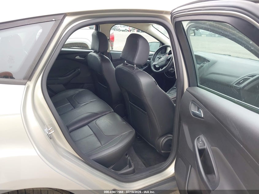 2015 Ford Focus VIN 1FADP3K2XFL284019 IAAI salvage auction — NORMAL WEAR, Clear (New Jersey), sold $900 on 2026-07-26 (photo 8)