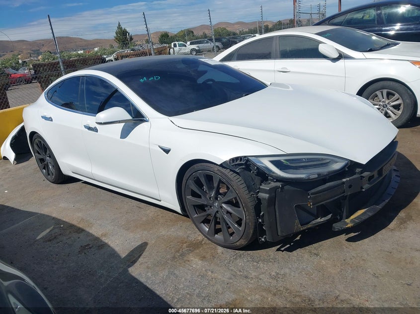 2021 Tesla Model s VIN 5YJSA1E2XMF424704 — IAAI salvage auction photo