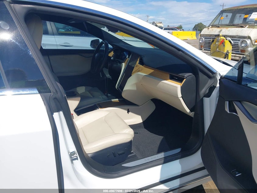 2021 Tesla Model s VIN 5YJSA1E2XMF424704 IAAI salvage auction — FRONT END, Wait Title, sold $20,000 on 2026-09-03 (photo 5)