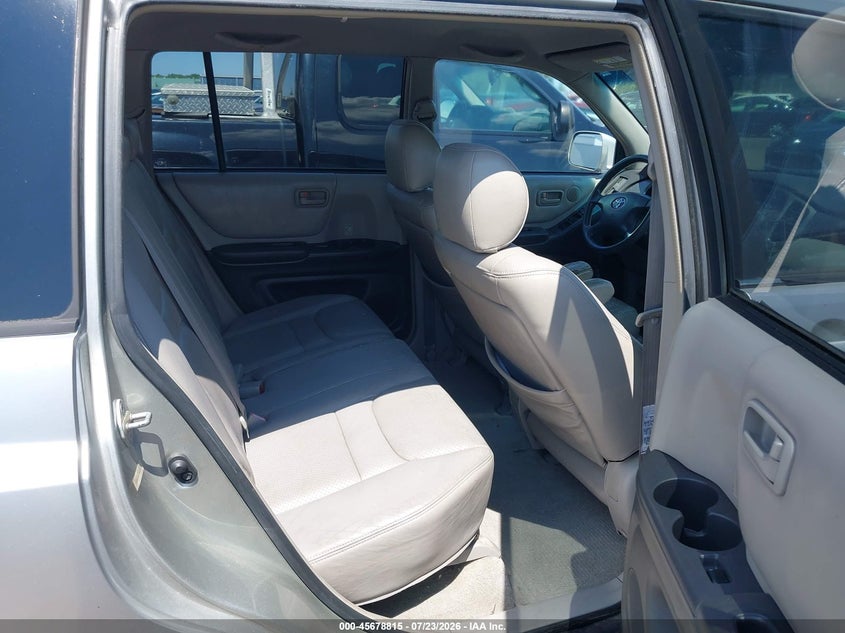 2001 Toyota Highlander VIN JTEGF21A710005273 IAAI salvage auction — NORMAL WEAR, Clear (Florida), sold $775 on 2026-08-01 (photo 8)