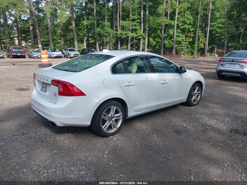 2014 Volvo S60 VIN YV1612FH4E2293178 IAAI salvage auction — NORMAL WEAR, Clear (Virginia), sold $400 on 2026-07-28 (photo 4)