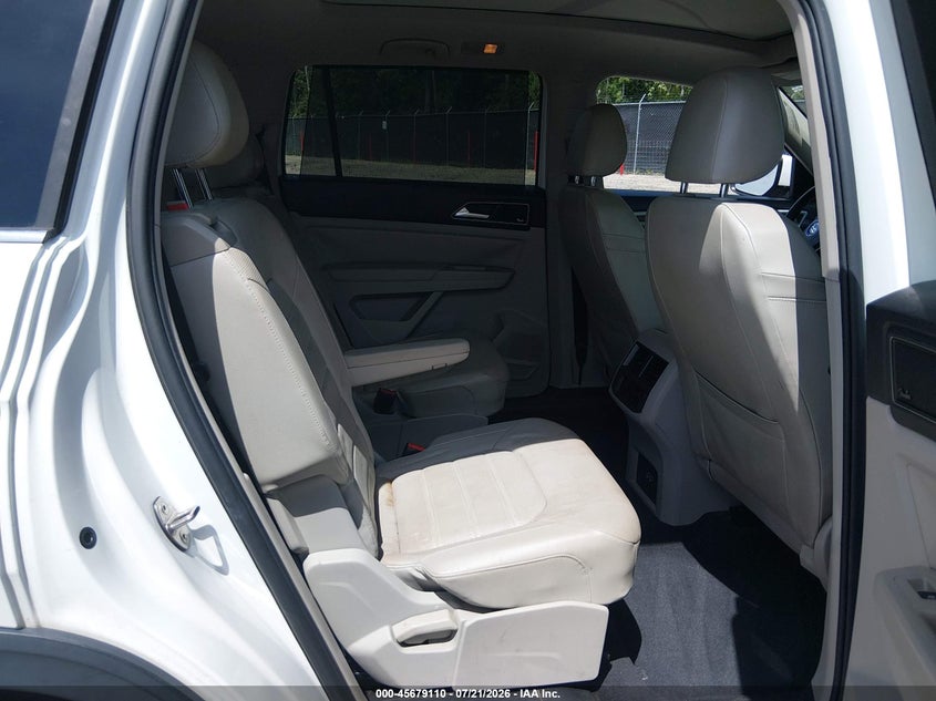 2018 Volkswagen Atlas VIN 1V2NR2CA1JC524686 IAAI salvage auction — RIGHT FRONT, Salvage (South Carolina), sold $7,500 on 2026-08-21 (photo 8)