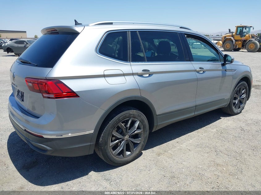 2022 Volkswagen Tiguan VIN 3VV3B7AX3NM020700 IAAI salvage auction — UNDERCARRIAGE, Salvage Title, sold $7,800 on 2026-08-20 (photo 4)
