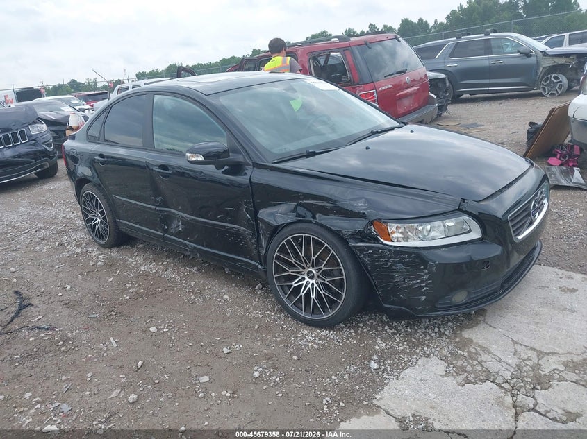 2011 Volvo S40 VIN YV1672MS4B2536352 IAAI salvage auction — RIGHT SIDE, Salvage (Idaho), sold $200 on 2026-08-10 (photo 1)