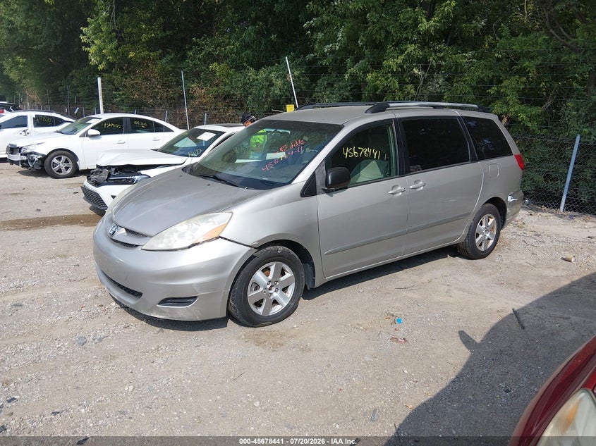 2008 Toyota Sienna VIN 5TDZK23C58S209214 IAAI salvage auction — NORMAL WEAR, Clear (Indiana), sold $725 on 2026-07-22 (photo 2)