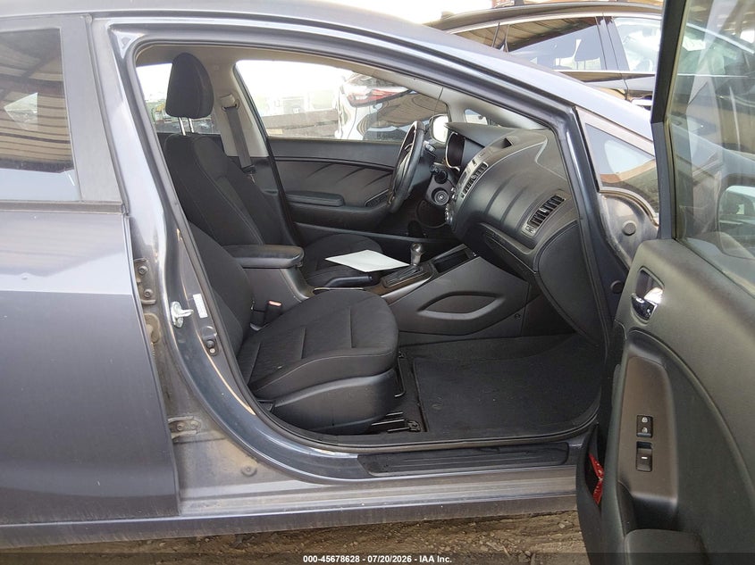 2014 Kia Forte VIN KNAFK4A6XE5070515 IAAI salvage auction — NORMAL WEAR, Clear-Dealer Only (Arizona), sold $550 on 2026-07-28 (photo 5)