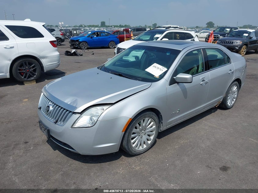 2010 Mercury Milan VIN 3MEDM0L32AR604970 IAAI salvage auction — NORMAL WEAR, Clear (Missouri), sold $325 on 2026-09-08 (photo 2)
