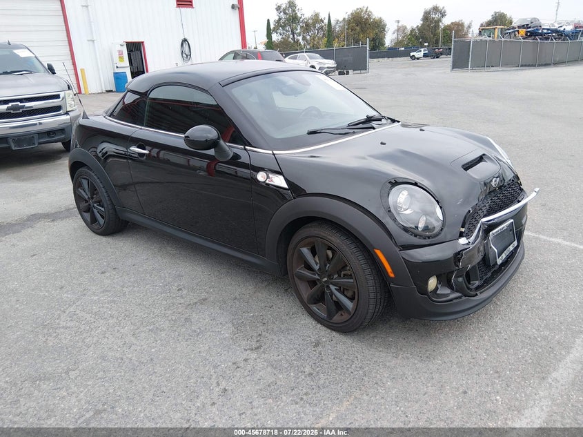 2013 Mini Coupe VIN WMWSX3C53DT466262 IAAI salvage auction — FRONT END, Salvage Title, sold $925 on 2026-08-04 (photo 1)