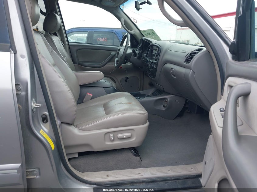 2006 Toyota Sequoia VIN 5TDBT44A56S260989 IAAI salvage auction — NORMAL WEAR, Clear (Utah), sold $775 on 2026-07-30 (photo 5)