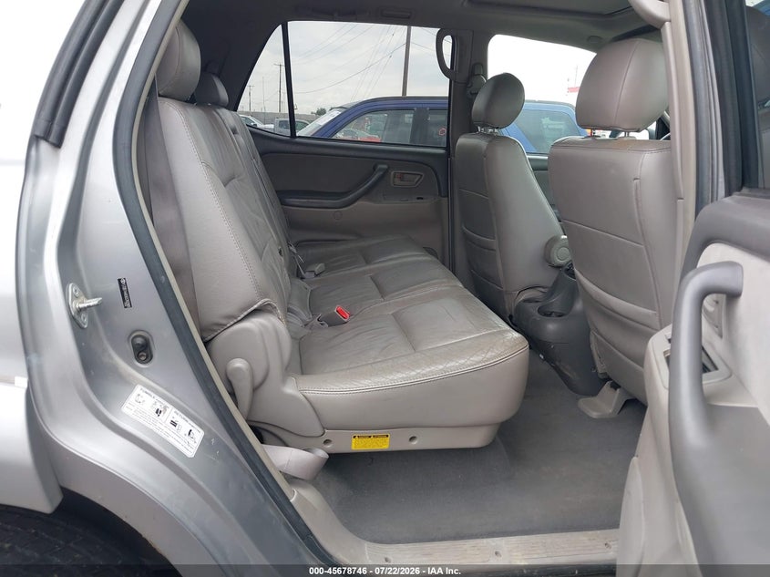 2006 Toyota Sequoia VIN 5TDBT44A56S260989 IAAI salvage auction — NORMAL WEAR, Clear (Utah), sold $775 on 2026-07-30 (photo 8)