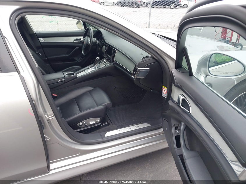 2010 Porsche Panamera VIN WP0AB2A76AL063433 IAAI salvage auction — UNKNOWN, Salvage (North Carolina), sold $1,700 on 2026-08-12 (photo 5)