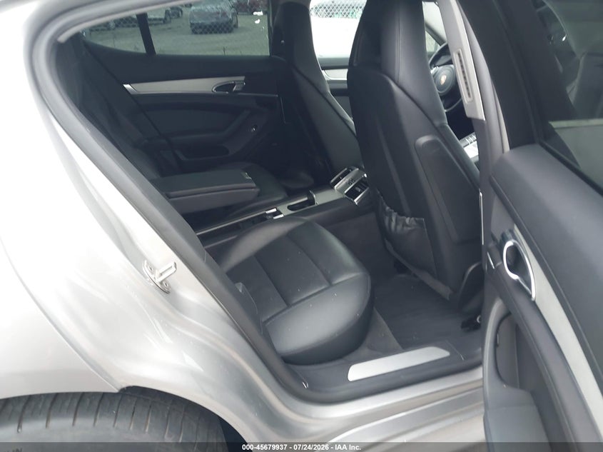 2010 Porsche Panamera VIN WP0AB2A76AL063433 IAAI salvage auction — UNKNOWN, Salvage (North Carolina), sold $1,700 on 2026-08-12 (photo 8)