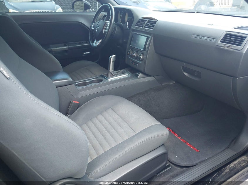 2013 Dodge Challenger VIN 2C3CDYBT2DH740436 IAAI salvage auction — NORMAL WEAR, Salvage (Florida), sold $9,500 on 2026-08-02 (photo 5)