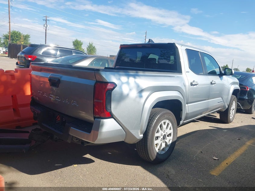 2026 Toyota Tacoma VIN 3TMLB5JN3TM253832 IAAI salvage auction — REAR END, Clear (Texas), sold $18,900 on 2026-07-31 (photo 4)
