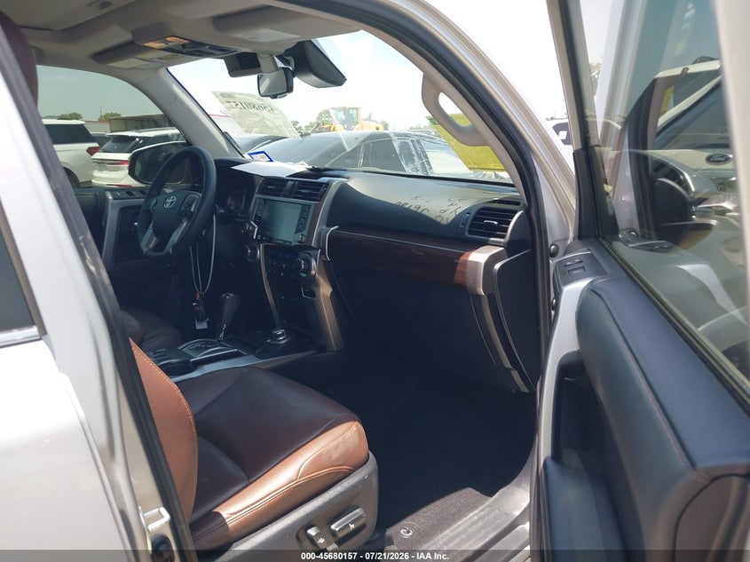 2020 Toyota 4runner VIN JTEBU5JR5L5817832 IAAI salvage auction — FRONT & REAR, Salvage (Texas), sold $11,800 on 2026-07-31 (photo 5)
