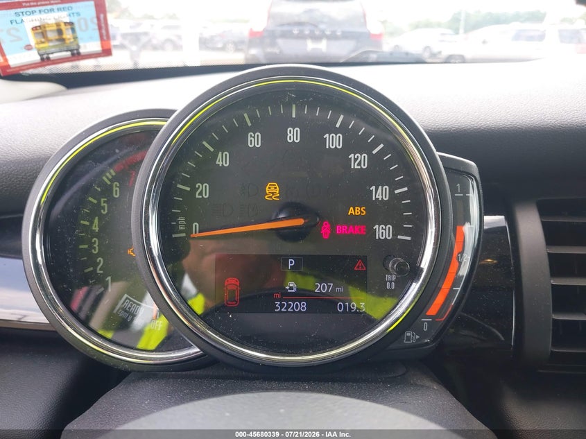 2019 Mini Hard top VIN WMWXU1C59K2J01851 IAAI salvage auction — WATER/FLOOD, Salvage Title, sold $3,175 on 2026-08-12 (photo 7)