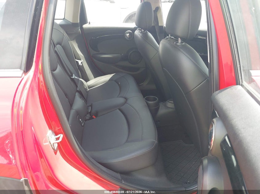 2019 Mini Hard top VIN WMWXU1C59K2J01851 IAAI salvage auction — WATER/FLOOD, Salvage Title, sold $3,175 on 2026-08-12 (photo 8)