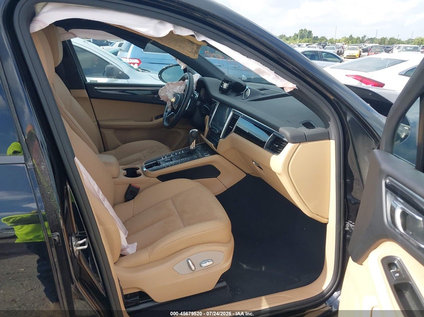 2017 Porsche Macan VIN WP1AA2A58HLB03537 IAAI salvage auction — FRONT END, Salvage (Texas), sold $25 on 2026-07-29 (photo 5)