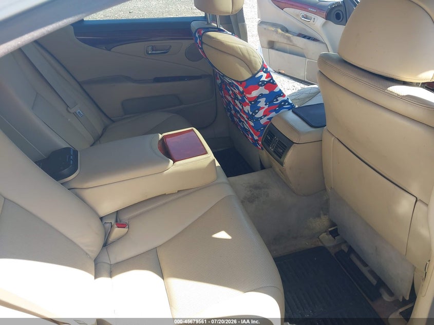 2007 Lexus Ls 460 VIN JTHBL46F775048691 IAAI salvage auction — NORMAL WEAR, Clear (New York), sold $325 on 2026-07-28 (photo 8)