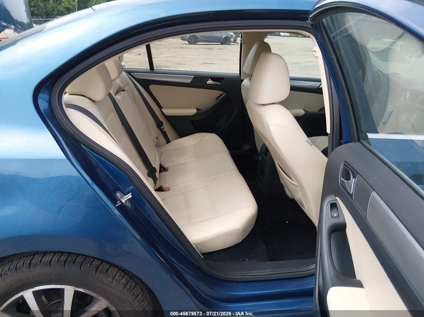 2017 Volkswagen Jetta VIN 3VWB67AJ0HM286106 IAAI salvage auction — REAR END, Salvage Title, sold $3,100 on 2026-08-10 (photo 8)