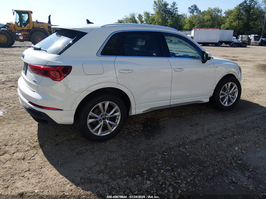 2024 Audi Q3 VIN WA1EECF38R1037812 IAAI salvage auction — RIGHT FRONT, Wait Title, sold $10,525 on 2026-09-09 (photo 4)
