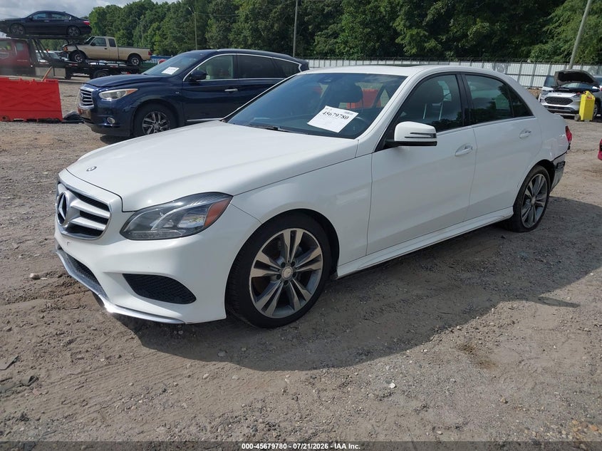 2014 Mercedes-benz E-klasse VIN WDDHF5KB5EB001515 IAAI salvage auction — REAR END, Salvage Title, sold $2,100 on 2026-08-12 (photo 2)