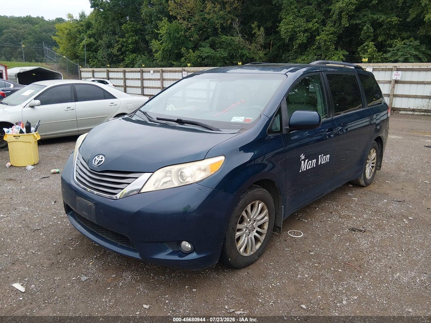 2012 Toyota Sienna VIN 5TDYK3DCXCS236059 IAAI salvage auction — NORMAL WEAR, Clear (New York), sold $25 on 2026-07-29 (photo 2)
