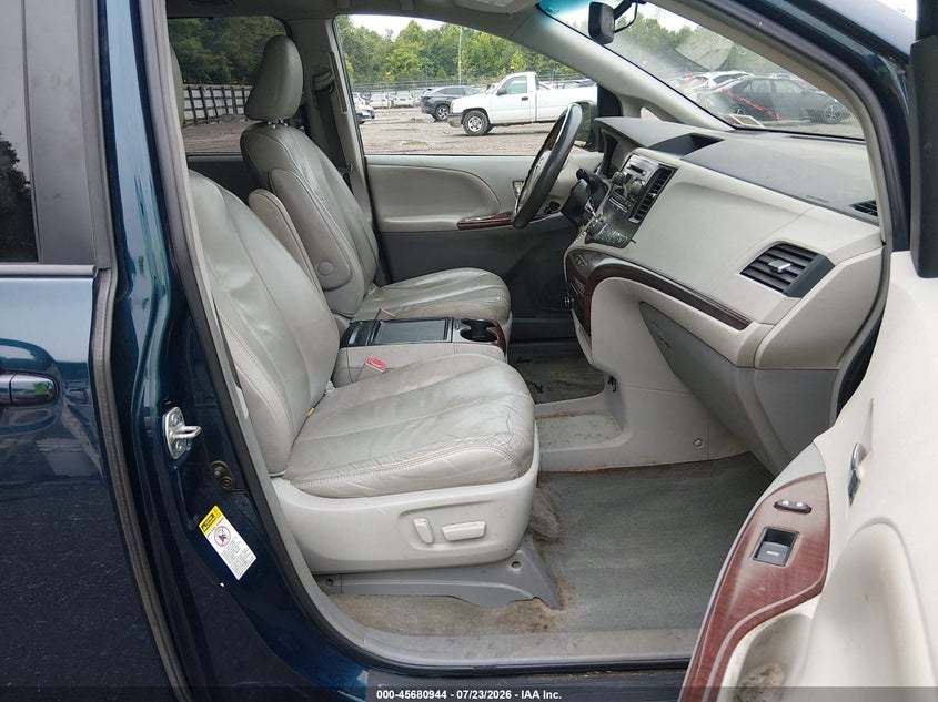 2012 Toyota Sienna VIN 5TDYK3DCXCS236059 IAAI salvage auction — NORMAL WEAR, Clear (New York), sold $25 on 2026-07-29 (photo 5)