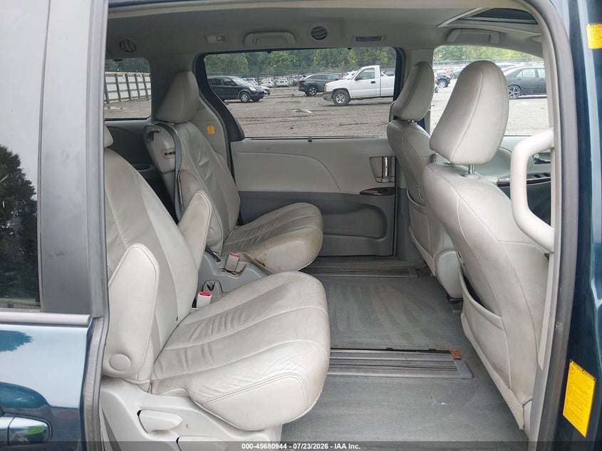 2012 Toyota Sienna VIN 5TDYK3DCXCS236059 IAAI salvage auction — NORMAL WEAR, Clear (New York), sold $25 on 2026-07-29 (photo 8)