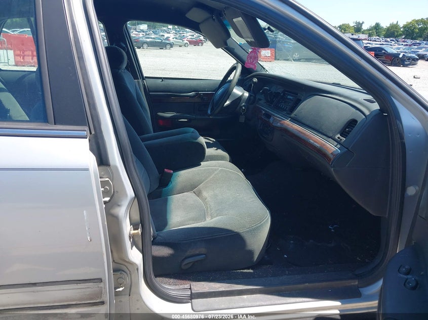 2002 Mercury Grand marquis VIN 2MEFM74W62X652498 IAAI salvage auction — FRONT & REAR, Salvage (Kentucky), sold $400 on 2026-09-02 (photo 5)