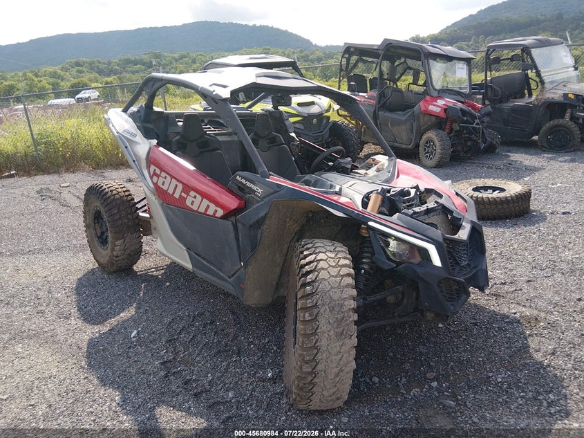 2025 Can-am/ brp Maverick VIN 3JBVGAY49SE000302 IAAI salvage auction — LEFT FRONT, Salvage (Pennsylvania), sold $7,400 on 2026-09-01 (photo 1)
