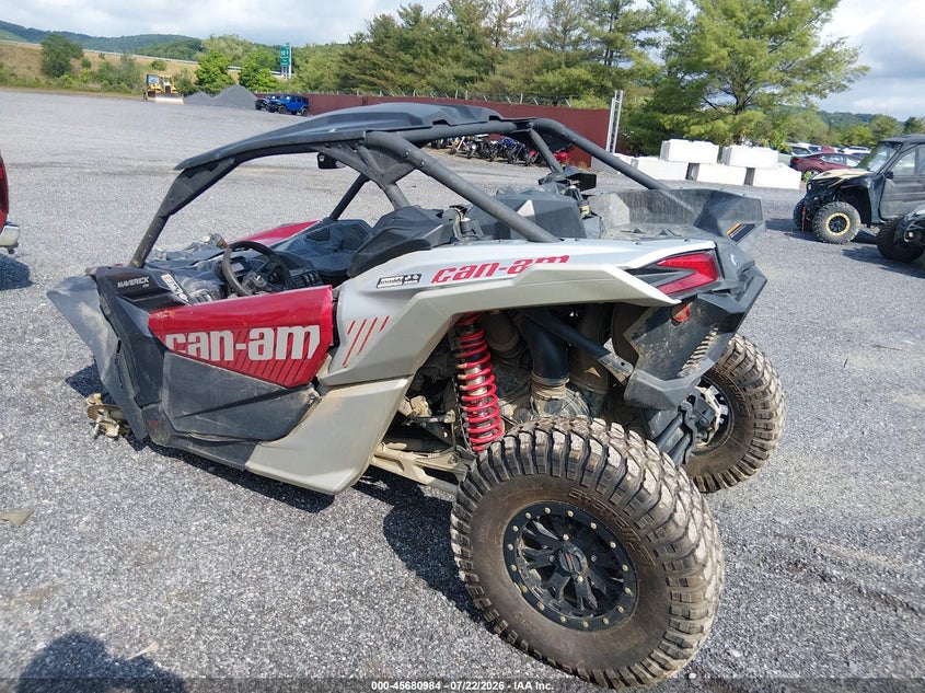 2025 Can-am/ brp Maverick VIN 3JBVGAY49SE000302 IAAI salvage auction — LEFT FRONT, Salvage (Pennsylvania), sold $7,400 on 2026-09-01 (photo 3)