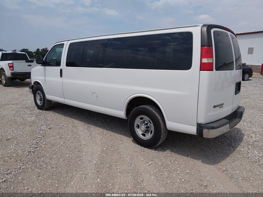 2016 Chevrolet Express 3500 VIN 1GAZGPFGXG1314946 IAAI salvage auction — NORMAL WEAR, Sf97 (Missouri), sold $19,300 on 2026-09-03 (photo 3)