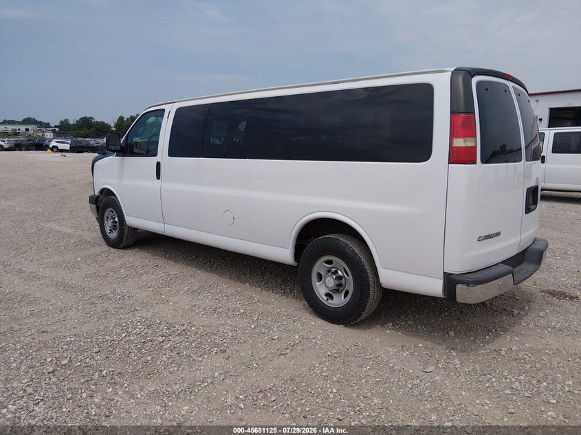 2017 Chevrolet Express 3500 VIN 1GAZGPFG6H1265763 IAAI salvage auction — NORMAL WEAR, Sf97 (Missouri), sold $19,000 on 2026-09-03 (photo 3)