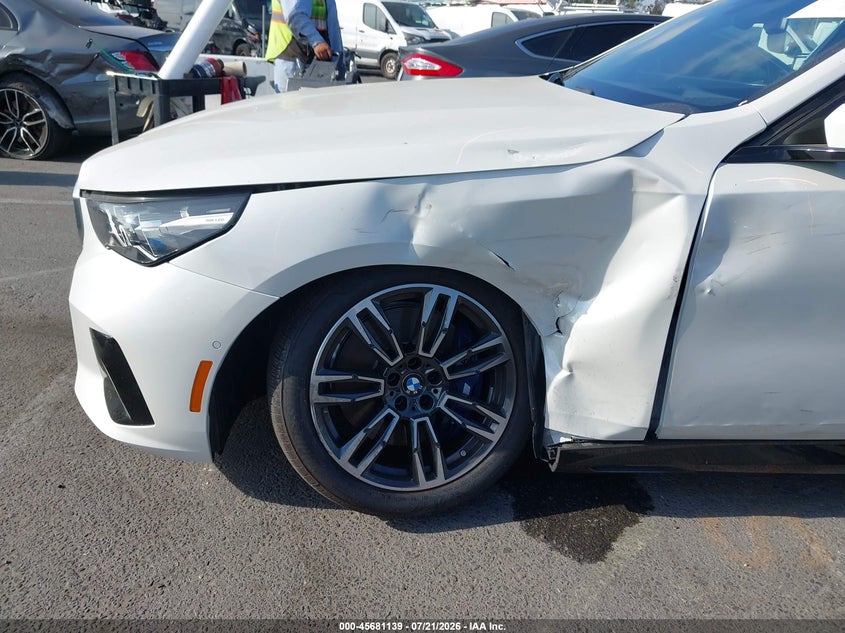 2027 BMW 5er VIN WBA63FJ05VCX81281 IAAI salvage auction — LEFT FRONT, Clear (California), sold $38,750 on 2026-07-29 (photo 6)