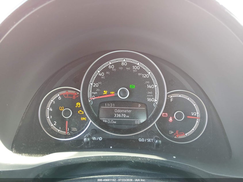 2019 Volkswagen Beetle VIN 3VWFD7AT4KM719698 IAAI salvage auction — RIGHT FRONT, Wait Title, sold $4,300 on 2026-08-29 (photo 7)