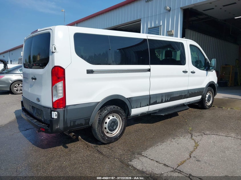 2021 Ford Transit-350 VIN 1FBAX2Y83MKA52372 IAAI salvage auction — REAR END, Sf97 (Kansas), sold $20,850 on 2026-09-03 (photo 4)