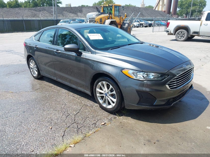 2019 Ford Fusion VIN 3FA6P0LU5KR226967 — IAAI salvage auction photo