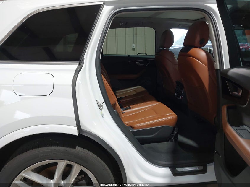 2017 Audi Q7 VIN WA1VAAF76HD046332 IAAI salvage auction — NORMAL WEAR, Clear (South Carolina), sold $1,100 on 2026-07-30 (photo 8)